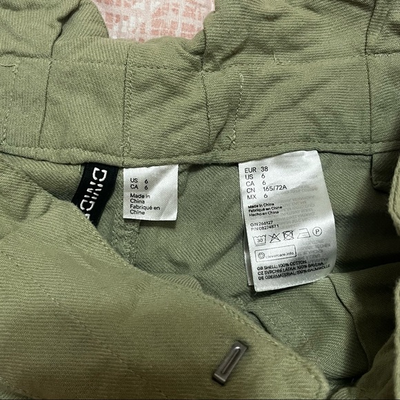 Green skirt 💚 - Picture 2 of 2